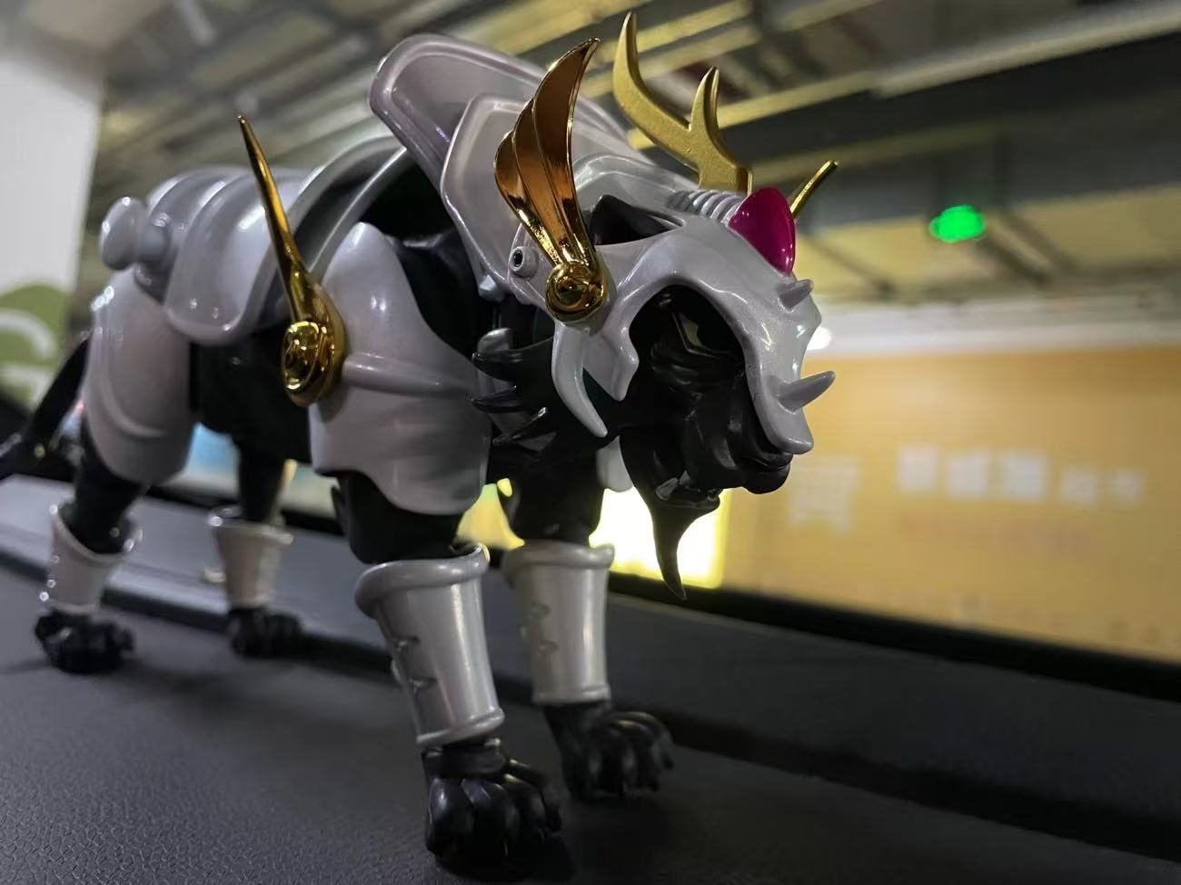 Yoroiden Samurai Troopers Roni - огляд і ціна Bandai Tamashii Nations S.H.Figuarts