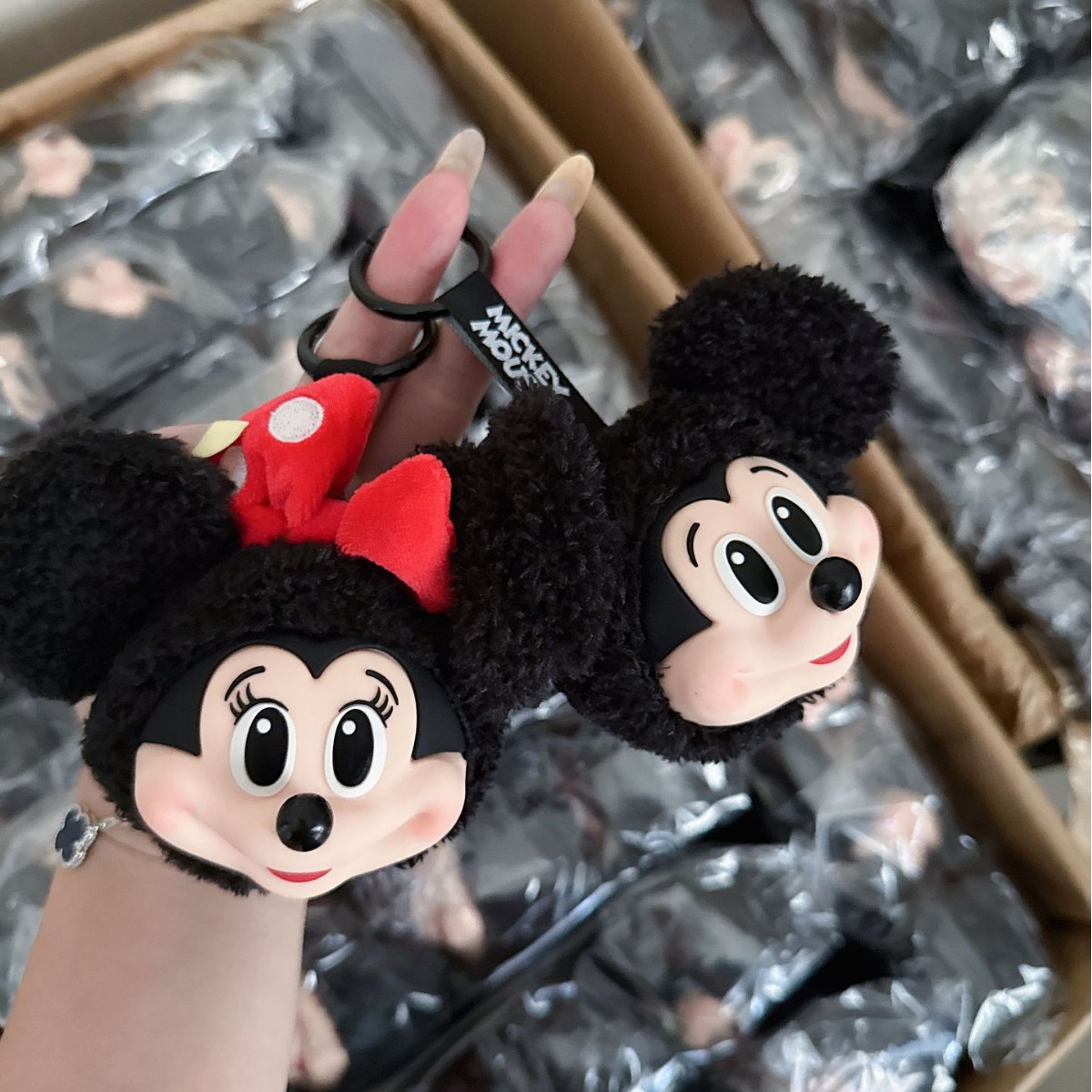 Mickey Minnie Plush Doll Keych - огляд і ціна Anime Merchandise Figure